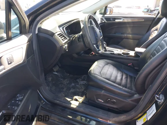 ✅ 2013 Ford Fusion SE • VIN: 3FA6P0HR4DR202053 • Lot: 45341760. Wystawiony na IAAI z przebiegiem 127 371 mil. Bezpłatny archiwum sprzedaży aukcyjnych z USA i szczegółowy raport historii pojazdu na DreamBid. Zdjęcie 5.