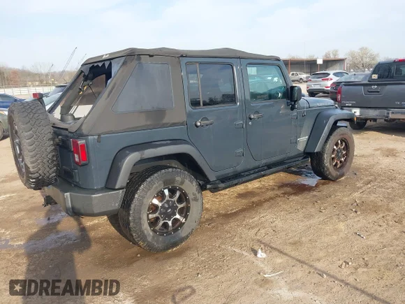 ✅ 2017 Jeep Wrangler Unlimited Rubicon Hard Rock • VIN: 1C4BJWFGXHL581580 • Lot: 44543772. Wystawiony na IAAI z przebiegiem 107 684 mil. Bezpłatny archiwum sprzedaży aukcyjnych z USA i szczegółowy raport historii pojazdu na DreamBid. Zdjęcie 4.