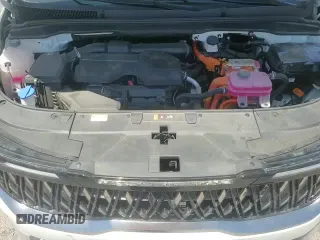 ✅ 2025 Kia Carnival EX • VIN: KNDNC5KA2S6026907 • Lot: 60935505. Listed on Copart with 8,892 mi. Free auction sales archive from the USA and detailed vehicle history report at DreamBid. Image 16.