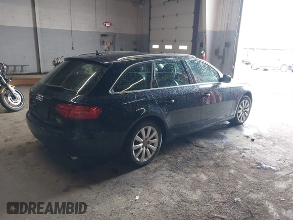 ✅ 2011 Audi A4 Premium Plus • VIN: WAUWFAFL1BA128239 • Lot: 43853835. Wystawiony na IAAI z przebiegiem 101 551 mil. Bezpłatny archiwum sprzedaży aukcyjnych z USA i szczegółowy raport historii pojazdu na DreamBid. Zdjęcie 4.