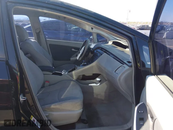 ✅ 2010 Toyota Prius II • VIN: JTDKN3DU2A0220511 • Lot: 44661746. Wystawiony na IAAI z przebiegiem 148 079 mil. Bezpłatny archiwum sprzedaży aukcyjnych z USA i szczegółowy raport historii pojazdu na DreamBid. Zdjęcie 5.