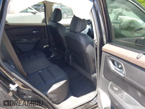 ✅ 2023 Nissan Rogue SV • VIN: 5N1BT3BB6PC927380 • Lot: 45226879. Wystawiony na IAAI z przebiegiem 28 345 mil. Bezpłatny archiwum sprzedaży aukcyjnych z USA i szczegółowy raport historii pojazdu na DreamBid. Zdjęcie 8.
