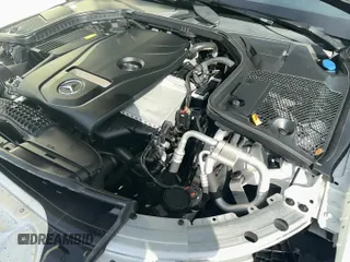 ✅ 2016 Mercedes-Benz C 300 • VIN: 55SWF4KB0GU099671 • Lot: 94094335. Wystawiony na Copart z przebiegiem 118 870 mil. Bezpłatny archiwum sprzedaży aukcyjnych z USA i szczegółowy raport historii pojazdu na DreamBid. Zdjęcie 11.