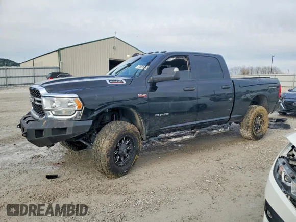✅ 2020 Ram 2500 Tradesman • VIN: 3C6UR5CJXLG267291 • Лот: 76916095. Опубликован ранее на Copart с пробегом 97 871 миль. Бесплатный доступ к архиву аукционных продаж из США и подробный отчёт об истории автомобиля на DreamBid. Изображение 1.