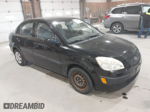 ✅ 2009 Kia Rio • VIN: KNADE223996535230 • Lot: 43402893. Wystawiony na IAAI z przebiegiem 141 387 mil. Bezpłatny archiwum sprzedaży aukcyjnych z USA i szczegółowy raport historii pojazdu na DreamBid. Zdjęcie 1.