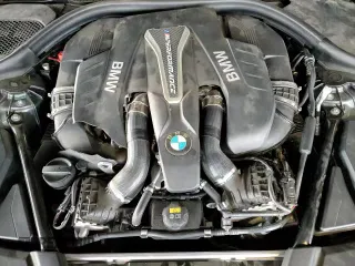 ✅ 2019 BMW 5 Series M550i xDrive • VIN: WBAJB9C5XKB288432 • Lot: 92258165. Wystawiony na Copart z przebiegiem 68 070 mil. Bezpłatny archiwum sprzedaży aukcyjnych z USA i szczegółowy raport historii pojazdu na DreamBid. Zdjęcie 13.