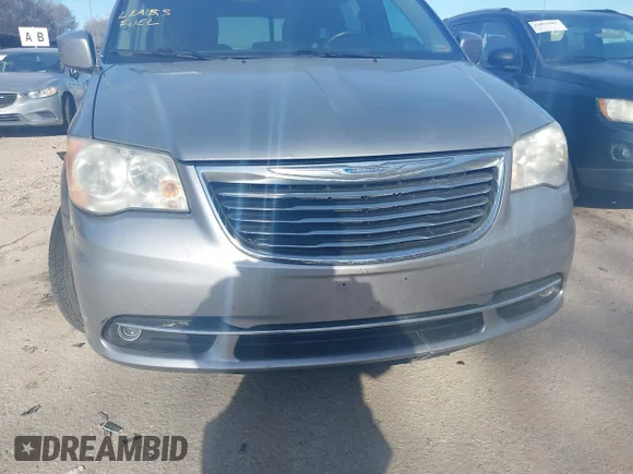 ✅ 2013 Chrysler Town & Country Touring • VIN: 2C4RC1BG1DR675172 • Лот: 44054294. Опубліковано раніше на IAAI з пробігом 190 849 миль. Безкоштовний доступ до архіву аукціонних продажів зі США та докладний звіт про історію автомобіля на DreamBid. Зображення 6.