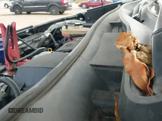 ✅ 2016 Toyota RAV4 LE • VIN: JTMZFREVXGJ091488 • Lot: 43639101. Wystawiony na IAAI z przebiegiem 127 692 mil. Bezpłatny archiwum sprzedaży aukcyjnych z USA i szczegółowy raport historii pojazdu na DreamBid. Zdjęcie 19.