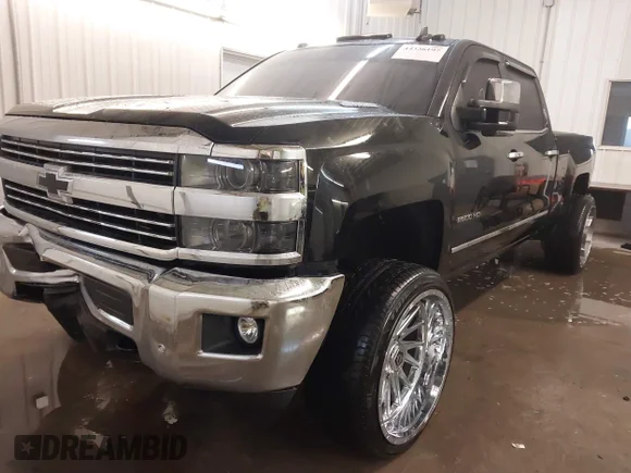 ✅ 2016 Chevrolet Silverado 2500HD LTZ • VIN: 1GC1KWE87GF292611 • Lot: 44326197. Wystawiony na IAAI z przebiegiem 234 146 mil. Bezpłatny archiwum sprzedaży aukcyjnych z USA i szczegółowy raport historii pojazdu na DreamBid. Zdjęcie 2.