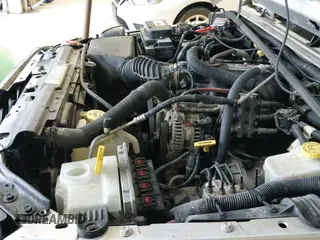 ✅ 2008 Jeep Wrangler X • VIN: 1J4FA24118L535297 • Лот: 43558304. Опубликован ранее на IAAI с пробегом 168 623 миль. Бесплатный доступ к архиву аукционных продаж из США и подробный отчёт об истории автомобиля на DreamBid. Изображение 19.