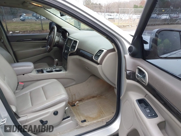 ✅ 2013 Jeep Grand Cherokee Laredo • VIN: 1C4RJEAG2DC588288 • Lot: 43836230. Wystawiony na IAAI z przebiegiem 161 639 mil. Bezpłatny archiwum sprzedaży aukcyjnych z USA i szczegółowy raport historii pojazdu na DreamBid. Zdjęcie 5.