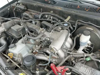 ✅ 2002 Toyota Tacoma PreRunner • VIN: 5TESM92N62Z097492 • Lot: 42132865. Wystawiony na IAAI z przebiegiem 138 624 mil. Bezpłatny archiwum sprzedaży aukcyjnych z USA i szczegółowy raport historii pojazdu na DreamBid. Zdjęcie 19.