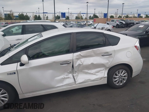 ✅ 2013 Toyota Prius • VIN: JTDKN3DP4D3042128 • Lot: 44035357. Wystawiony na IAAI z przebiegiem 109 829 mil. Bezpłatny archiwum sprzedaży aukcyjnych z USA i szczegółowy raport historii pojazdu na DreamBid. Zdjęcie 6.