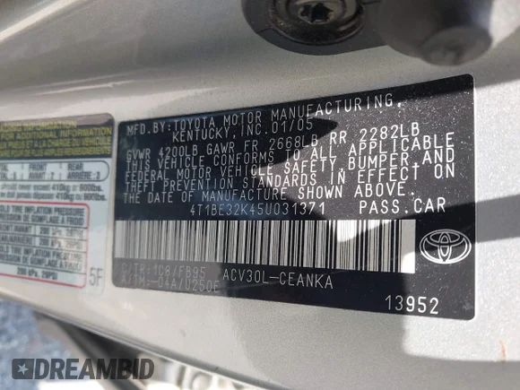 ✅ 2005 Toyota Camry STD • VIN: 4T1BE32K45U031371 • Lot: 42395276. Wystawiony na IAAI z przebiegiem 290 869 mil. Bezpłatny archiwum sprzedaży aukcyjnych z USA i szczegółowy raport historii pojazdu na DreamBid. Zdjęcie 9.