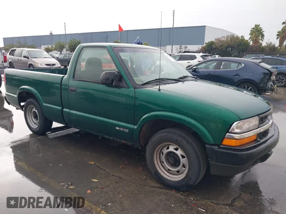 ✅ 1999 Chevrolet S-10 LS • VIN: 1GCCS1447XK143441 • Lot: 43674668. Wystawiony na IAAI z przebiegiem 176 061 mil. Bezpłatny archiwum sprzedaży aukcyjnych z USA i szczegółowy raport historii pojazdu na DreamBid. Zdjęcie 1.
