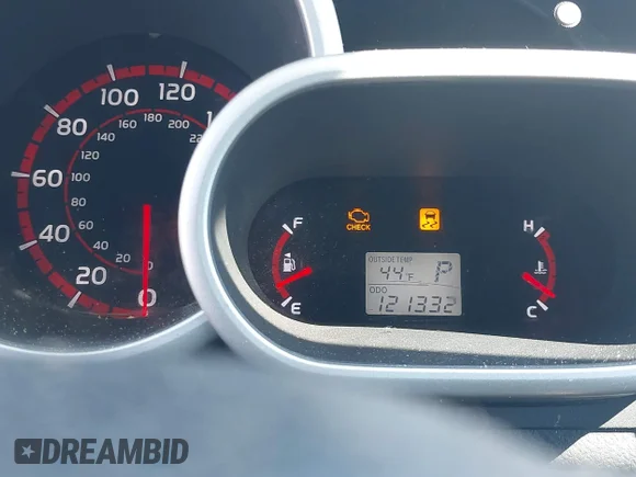 ✅ 2010 Pontiac Vibe 1SB • VIN: 5Y2SP6E04AZ412807 • Lot: 44692570. Wystawiony na IAAI z przebiegiem 121 332 mil. Bezpłatny archiwum sprzedaży aukcyjnych z USA i szczegółowy raport historii pojazdu na DreamBid. Zdjęcie 7.