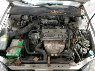 ✅ 2001 Honda Prelude • VIN: JHMBB62421C001624 • Lot: 85250114. Wystawiony na Copart z przebiegiem 208 529 mil. Bezpłatny archiwum sprzedaży aukcyjnych z USA i szczegółowy raport historii pojazdu na DreamBid. Zdjęcie 13.