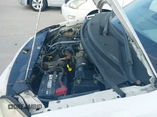 ✅ 2004 Ford Freestar SE • VIN: 2FMZA51664BA58487 • Lot: 42555493. Wystawiony na IAAI z przebiegiem 333 152 mil. Bezpłatny archiwum sprzedaży aukcyjnych z USA i szczegółowy raport historii pojazdu na DreamBid. Zdjęcie 12.