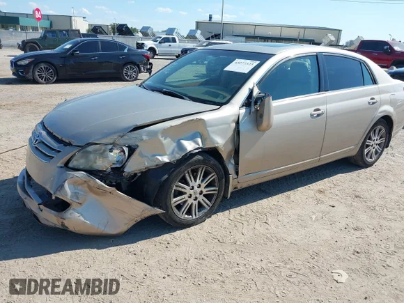 ✅ 2007 Toyota Avalon XL • VIN: 4T1BK36B27U213768 • Lot: 43277323. Wystawiony na IAAI z przebiegiem 171 845 mil. Bezpłatny archiwum sprzedaży aukcyjnych z USA i szczegółowy raport historii pojazdu na DreamBid. Zdjęcie 6.