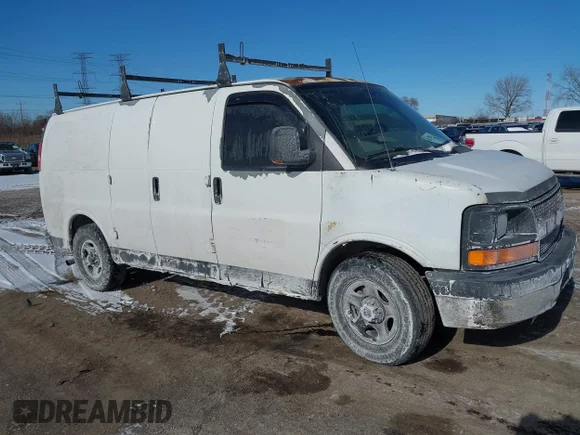 ✅ 2006 Chevrolet Express Cargo • VIN: 1GCFG15X161267121 • Lot: 44272538. Wystawiony na IAAI z przebiegiem 174 295 mil. Bezpłatny archiwum sprzedaży aukcyjnych z USA i szczegółowy raport historii pojazdu na DreamBid. Zdjęcie 1.