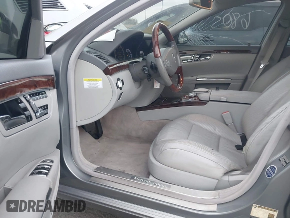 ✅ 2013 Mercedes-Benz S 550 • VIN: WDDNG7DB0DA496526 • Lot: 44216805. Wystawiony na IAAI z przebiegiem 97 146 mil. Bezpłatny archiwum sprzedaży aukcyjnych z USA i szczegółowy raport historii pojazdu na DreamBid. Zdjęcie 5.