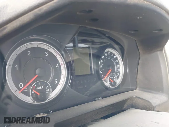 ✅ 2018 Ram 2500 Tradesman • VIN: 3C6UR5CL0JG369584 • Лот: 41424493. Опубліковано раніше на IAAI з пробігом Не вказано. Безкоштовний доступ до архіву аукціонних продажів зі США та докладний звіт про історію автомобіля на DreamBid. Зображення 7.