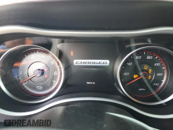 ✅ 2018 Dodge Charger SXT Plus • VIN: 2C3CDXHG6JH156783 • Лот: 47623233. Опубліковано раніше на Copart з пробігом 92 613 миль. Безкоштовний доступ до архіву аукціонних продажів зі США та докладний звіт про історію автомобіля на DreamBid. Зображення 9.