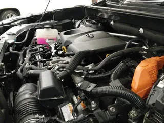 ✅ 2020 Toyota RAV4 Hybrid XLE • VIN: 4T3RWRFV6LU005443 • Lot: 43354403. Wystawiony na IAAI z przebiegiem 114 075 mil. Bezpłatny archiwum sprzedaży aukcyjnych z USA i szczegółowy raport historii pojazdu na DreamBid. Zdjęcie 18.