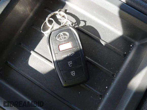 ✅ 2023 Toyota Tundra Limited Hybrid • VIN: 5TFJC5DB7PX033096 • Lot: 44287702. Wystawiony na IAAI z przebiegiem 24 965 mil. Bezpłatny archiwum sprzedaży aukcyjnych z USA i szczegółowy raport historii pojazdu na DreamBid. Zdjęcie 11.