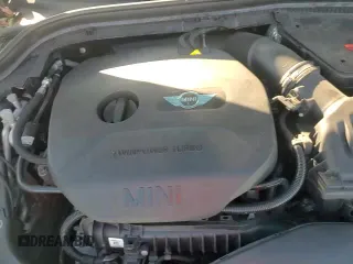 ✅ 2018 MINI Hardtop 4 Door Cooper • VIN: WMWXU1C58J2F79549 • Lot: 89432875. Listed on Copart with 70,722 mi. Free auction sales archive from the USA and detailed vehicle history report at DreamBid. Image 13.