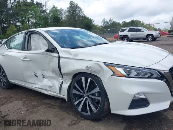 ✅ 2021 Nissan Altima SR • VIN: 1N4BL4CV3MN318580 • Lot: 41919356. Wystawiony na IAAI z przebiegiem 98 283 mil. Bezpłatny archiwum sprzedaży aukcyjnych z USA i szczegółowy raport historii pojazdu na DreamBid. Zdjęcie 6.