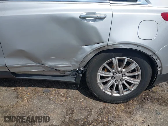 ✅ 2018 Cadillac XT5 FWD • VIN: 1GYKNARS2JZ232644 • Лот: 42246009. Опубліковано раніше на IAAI з пробігом 93 855 миль. Безкоштовний доступ до архіву аукціонних продажів зі США та докладний звіт про історію автомобіля на DreamBid. Зображення 6.
