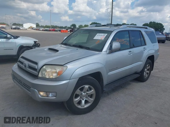 ✅ 2005 Toyota 4Runner SR5 • VIN: JTEBU14RX50069194 • Lot: 42939150. Wystawiony na IAAI z przebiegiem 123 643 mil. Bezpłatny archiwum sprzedaży aukcyjnych z USA i szczegółowy raport historii pojazdu na DreamBid. Zdjęcie 2.