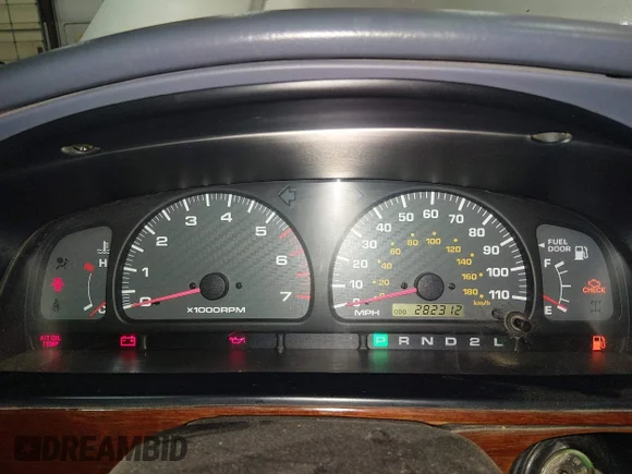 ✅ 2000 Toyota 4Runner SR5 • VIN: JT3HN86R0Y0303501 • Lot: 45272883. Wystawiony na IAAI z przebiegiem 282 312 mil. Bezpłatny archiwum sprzedaży aukcyjnych z USA i szczegółowy raport historii pojazdu na DreamBid. Zdjęcie 7.
