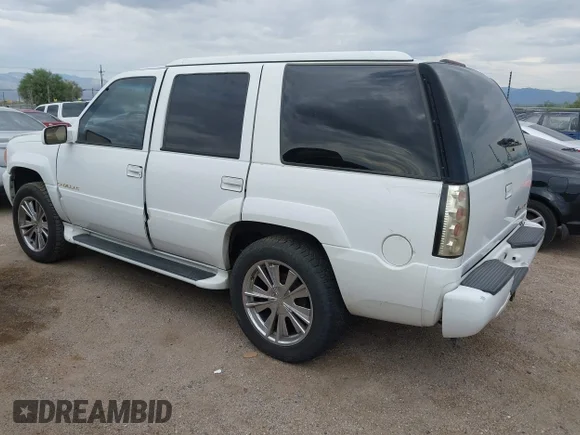 ✅ 2000 Cadillac Escalade • VIN: 1GYEK13R0YR152720 • Лот: 43358710. Опубликован ранее на IAAI с пробегом 165 636 миль. Бесплатный доступ к архиву аукционных продаж из США и подробный отчёт об истории автомобиля на DreamBid. Изображение 3.