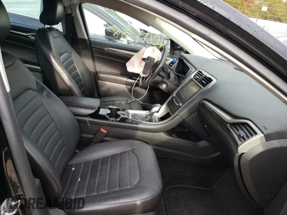 ✅ 2015 Ford Fusion SE • VIN: 3FA6P0HD8FR203598 • Lot: 63300372. Wystawiony na Copart z przebiegiem 101 158 mil. Bezpłatny archiwum sprzedaży aukcyjnych z USA i szczegółowy raport historii pojazdu na DreamBid. Zdjęcie 5.
