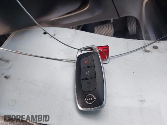 ✅ 2025 Nissan Kicks SV • VIN: 3N8AP6CA7SL318554 • Lot: 43723844. Wystawiony na IAAI z przebiegiem 29 242 mil. Bezpłatny archiwum sprzedaży aukcyjnych z USA i szczegółowy raport historii pojazdu na DreamBid. Zdjęcie 11.