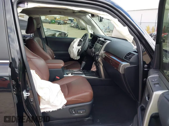 ✅ 2020 Toyota 4Runner SR5 • VIN: JTEZU5JR3L5223724 • Lot: 43305780. Wystawiony na IAAI z przebiegiem 63 188 mil. Bezpłatny archiwum sprzedaży aukcyjnych z USA i szczegółowy raport historii pojazdu na DreamBid. Zdjęcie 5.