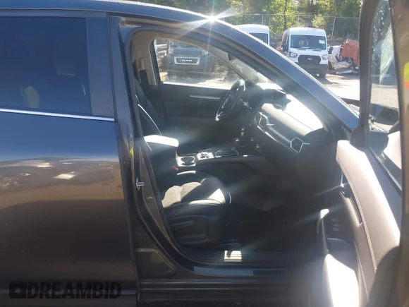 ✅ 2017 Mazda CX-5 Touring • VIN: JM3KFBCL5H0134790 • Lot: 45376629. Wystawiony na IAAI z przebiegiem 193 196 mil. Bezpłatny archiwum sprzedaży aukcyjnych z USA i szczegółowy raport historii pojazdu na DreamBid. Zdjęcie 5.