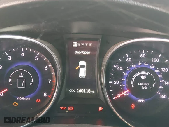 ✅ 2014 Hyundai Santa Fe • VIN: 5XYZU3LA0EG188456 • Lot: 45038312. Wystawiony na IAAI z przebiegiem 160 118 mil. Bezpłatny archiwum sprzedaży aukcyjnych z USA i szczegółowy raport historii pojazdu na DreamBid. Zdjęcie 7.