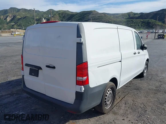 ✅ 2017 Mercedes-Benz Metris Cargo Worker • VIN: WD3PG2EA3H3252899 • Lot: 40453334. Wystawiony na IAAI z przebiegiem 97 107 mil. Bezpłatny archiwum sprzedaży aukcyjnych z USA i szczegółowy raport historii pojazdu na DreamBid. Zdjęcie 4.