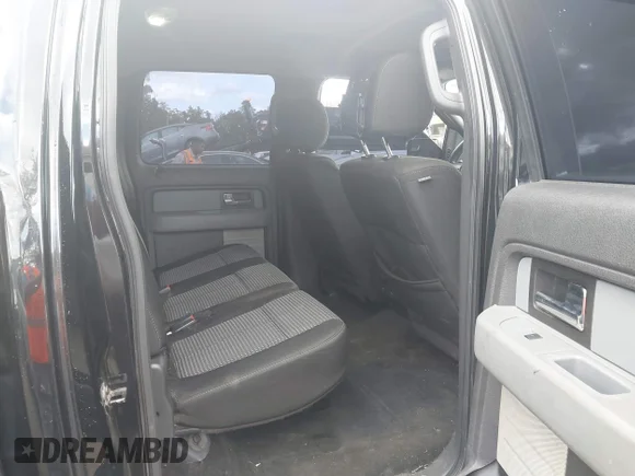 ✅ 2014 Ford F-150 XL • VIN: 1FTFW1EF9EFB92406 • Lot: 43381646. Wystawiony na IAAI z przebiegiem 141 619 mil. Bezpłatny archiwum sprzedaży aukcyjnych z USA i szczegółowy raport historii pojazdu na DreamBid. Zdjęcie 8.
