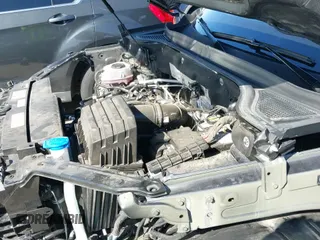 ✅ 2024 Volkswagen Atlas SE • VIN: 1V2LE2CA5RC225216 • Lot: 42156315. Listed on IAAI with 29,742 mi. Free auction sales archive from the USA and detailed vehicle history report at DreamBid. Image 25.