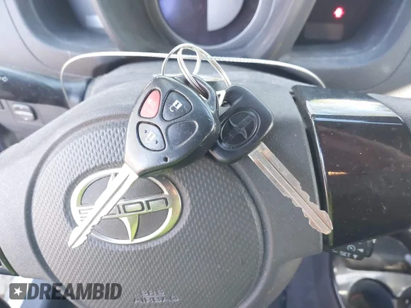 ✅ 2008 Scion xD • VIN: JTKKU10438J026967 • Лот: 41846654. Опубликован ранее на IAAI с пробегом 133 357 миль. Бесплатный доступ к архиву аукционных продаж из США и подробный отчёт об истории автомобиля на DreamBid. Изображение 11.