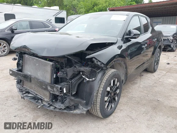 ✅ 2025 Hyundai Santa Cruz SE • VIN: 5NTJA4DE8SH136592 • Lot: 44917258. Wystawiony na IAAI z przebiegiem 29 034 mil. Bezpłatny archiwum sprzedaży aukcyjnych z USA i szczegółowy raport historii pojazdu na DreamBid. Zdjęcie 2.