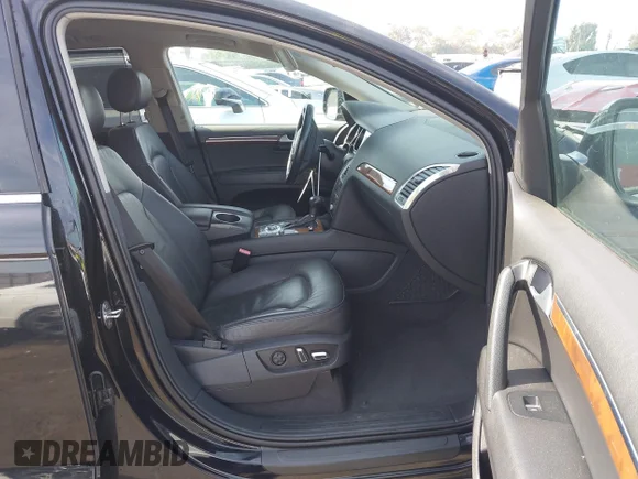✅ 2014 Audi Q7 Premium Plus • VIN: WA1LGBFE7ED009666 • Lot: 44718956. Wystawiony na IAAI z przebiegiem 91 831 mil. Bezpłatny archiwum sprzedaży aukcyjnych z USA i szczegółowy raport historii pojazdu na DreamBid. Zdjęcie 5.