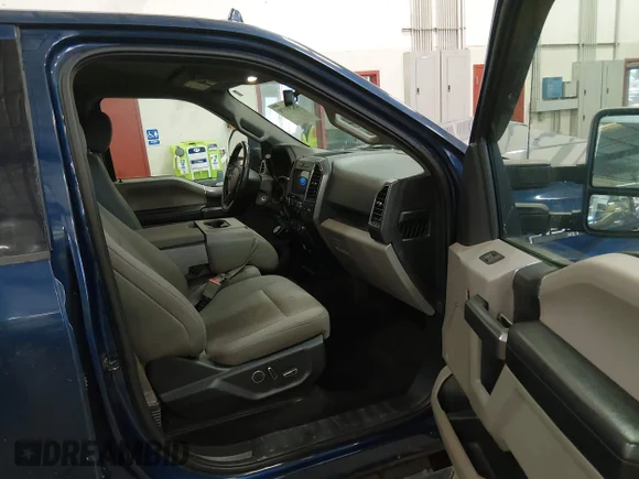 ✅ 2018 Ford F-150 Lariat • VIN: 1FTFW1EG9JKD99842 • Lot: 45293370. Wystawiony na IAAI z przebiegiem 86 774 mil. Bezpłatny archiwum sprzedaży aukcyjnych z USA i szczegółowy raport historii pojazdu na DreamBid. Zdjęcie 5.