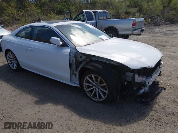 ✅ 2016 Audi A5 Premium Plus • VIN: WAUM2AFR2GA025684 • Lot: 44969669. Wystawiony na IAAI z przebiegiem 93 398 mil. Bezpłatny archiwum sprzedaży aukcyjnych z USA i szczegółowy raport historii pojazdu na DreamBid. Zdjęcie 1.