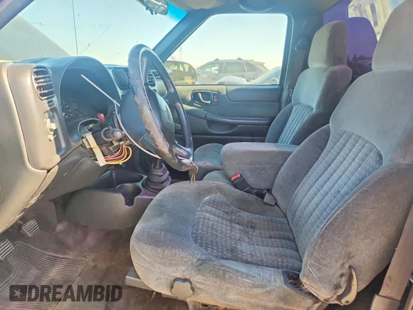 ✅ 2002 Chevrolet S-10 LS • VIN: 1GCCS145928190307 • Lot: 58742166. Listed on Copart with 110,765 mi. Free auction sales archive from the USA and detailed vehicle history report at DreamBid. Image 7.