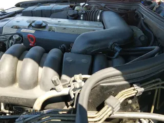 ✅ 1994 Mercedes-Benz E 320 • VIN: WDBEA32E3RC048390 • Lot: 42384494. Wystawiony na IAAI z przebiegiem 90 528 mil. Bezpłatny archiwum sprzedaży aukcyjnych z USA i szczegółowy raport historii pojazdu na DreamBid. Zdjęcie 12.